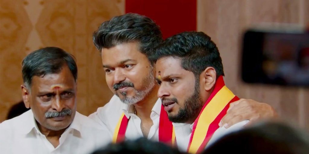 விஜய் ஓட்டுநரின் மகன் சபரிநாதனை கட்டிப்பிடிக்கும் உணர்ச்சி தருணம்