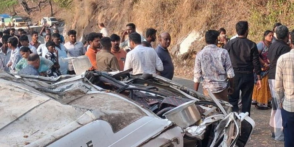 Valparai tourist van accident site Tamil Nadu