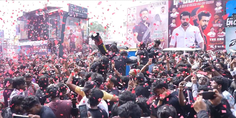கருப்பு திரைப்படத்தை கொண்டாடும் ரசிகர்கள்