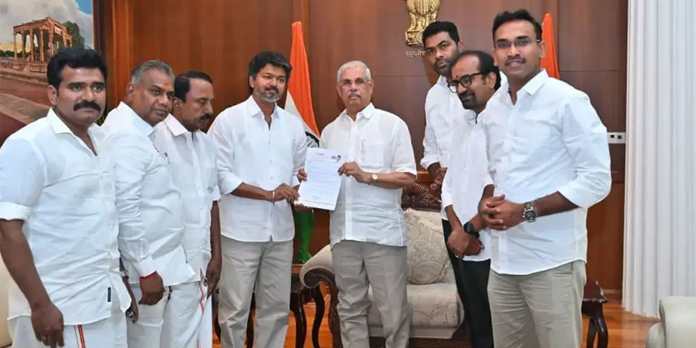 தவெக கூட்டத்தில் விஜய்