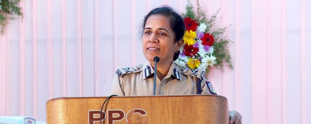 சிங்கப்பெண் சிறப்பு அதிரடிப்படை ஐஜி பவானீஸ்வரி