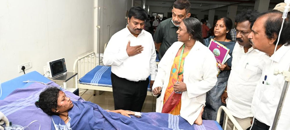 அமோனியா கசிவு பாதிக்கப்பட்ட தொழிலாளர்கள்
