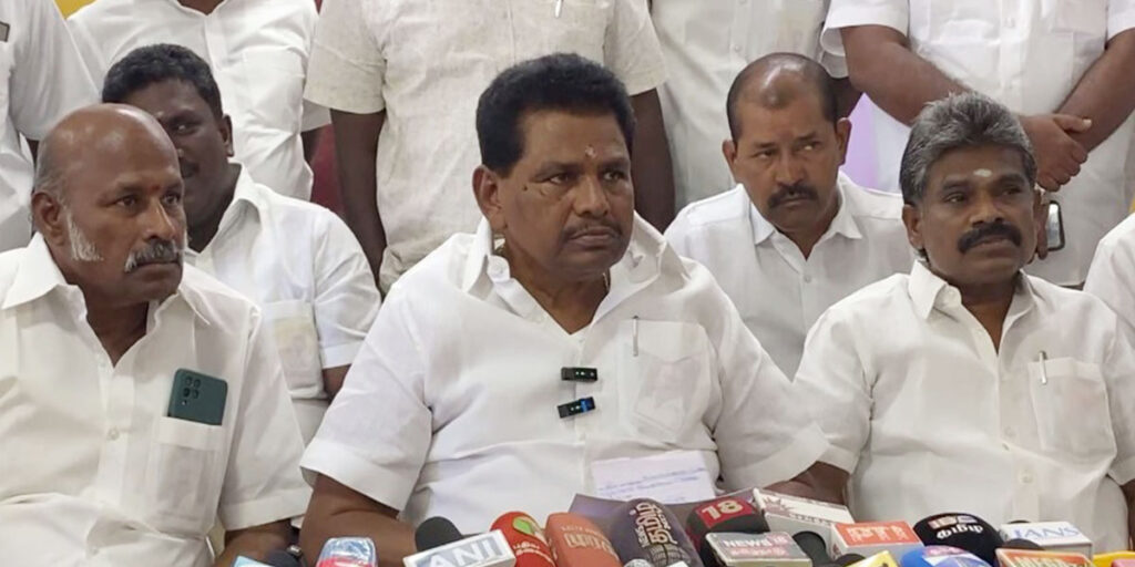 அனிதா ராதாகிருஷ்ணன் நீதிமன்றத்திற்கு அழைத்துச் செல்லப்பட்ட காட்சி